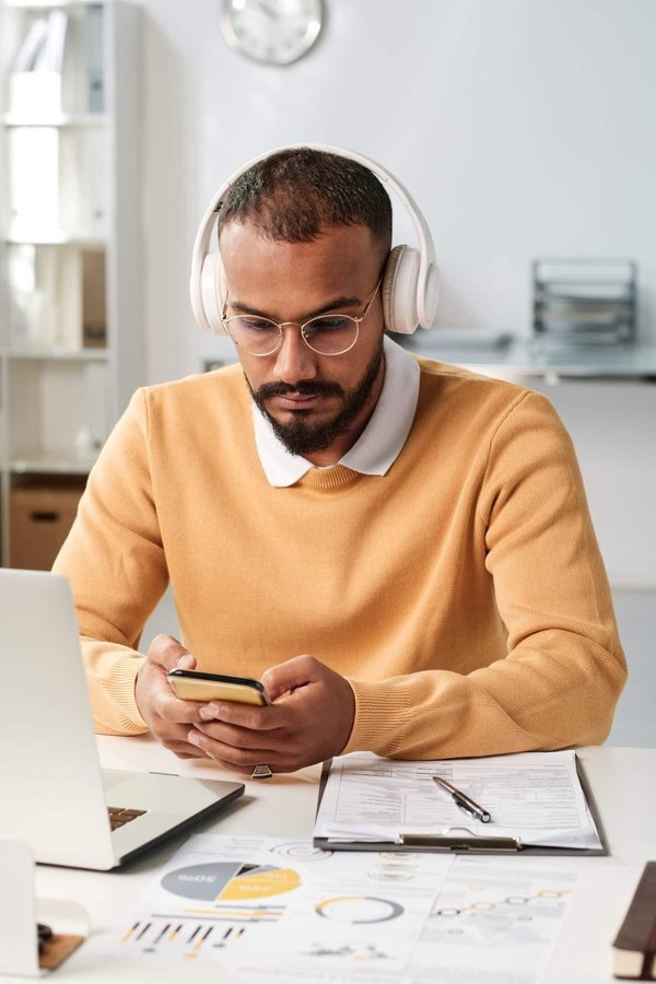 Quelles sont les étapes à suivre pour appliquer du kajal pour la première fois ?